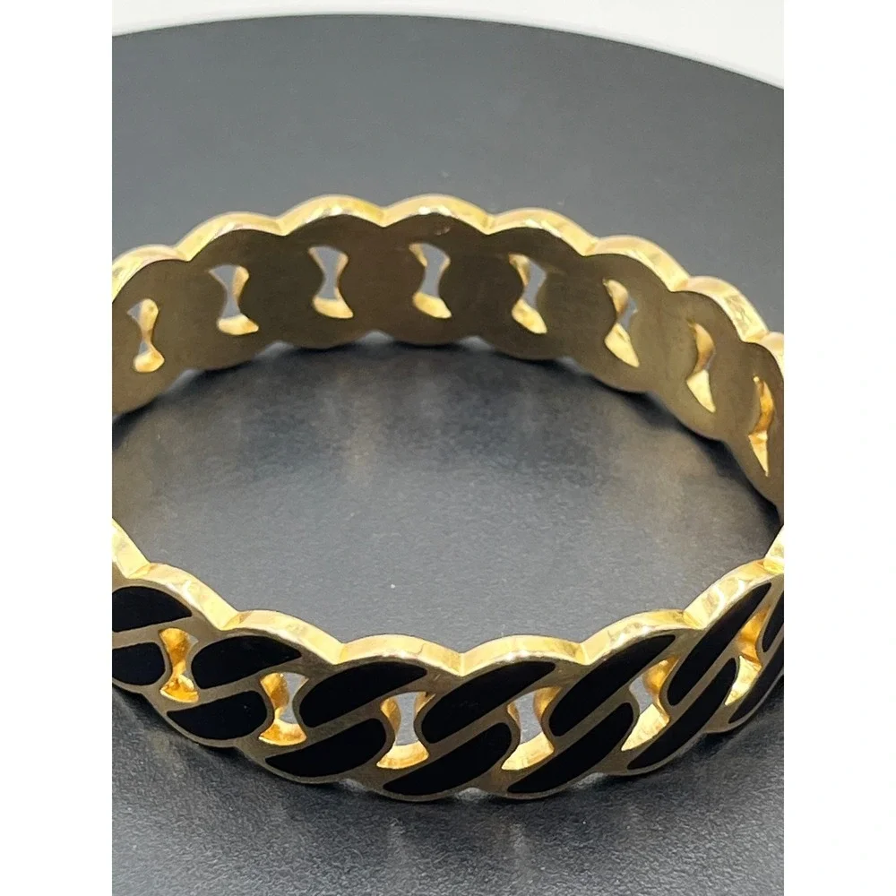 Henri Bendel Black Enamel Gold Tone Curb Chain Hinged Bangle Bracelet Clasp